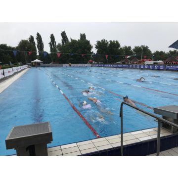   Havi 8 alkalmas úszás Éves díj (12 hónap - 11 hónap áráért)